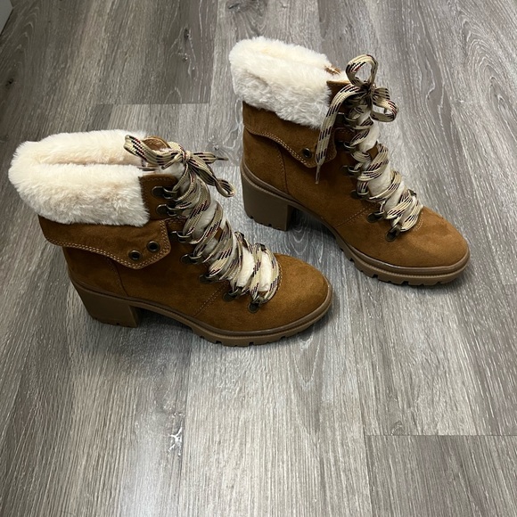 Brown and white Jellypop boots - Picture 5 of 7